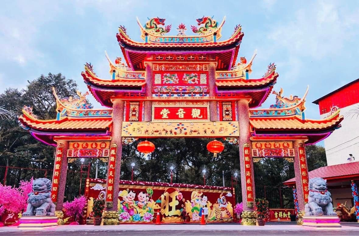 1 Day Tangkak Eat, Shop & Pray Tour