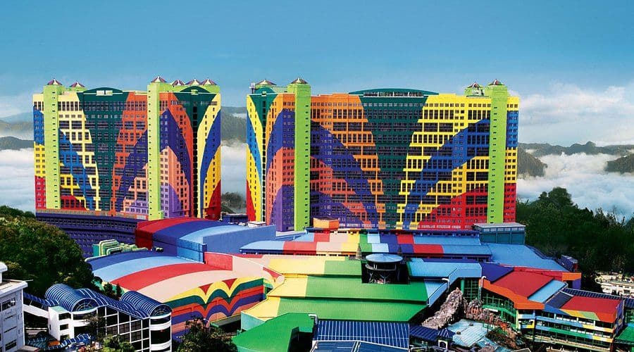 First World Hotel & SkyWorlds Theme Park